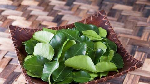 Bài thuốc chữa bệnh hay từ lá chanh