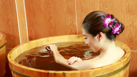 Tắm với thảo dược thiên nhiên để khỏe hơn, sạch hơn