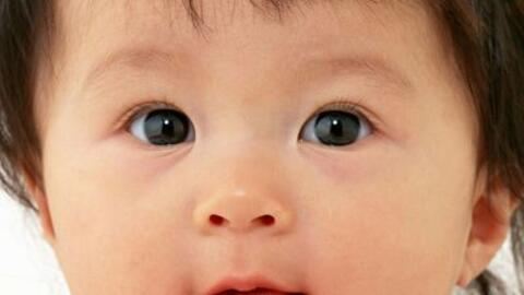 Bài thuốc dân gian chữa bệnh tưa lưỡi của trẻ